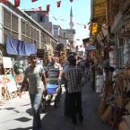 another narrow street near  mısır �arşısı