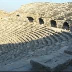 Side amphitheater